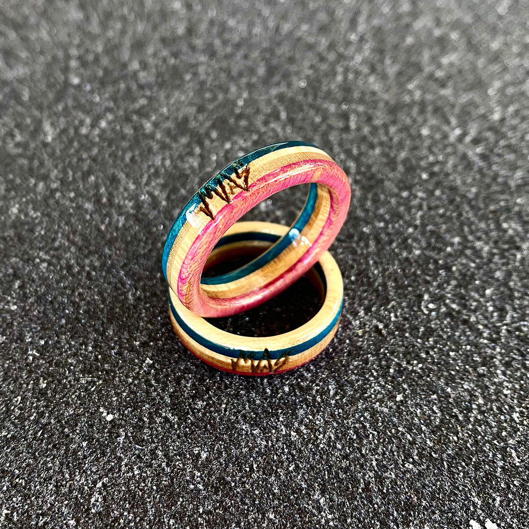 Wooden Sk8 Ring - Pink / Blue