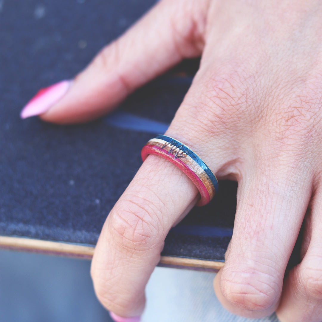 Wooden Sk8 Ring - Pink / Blue